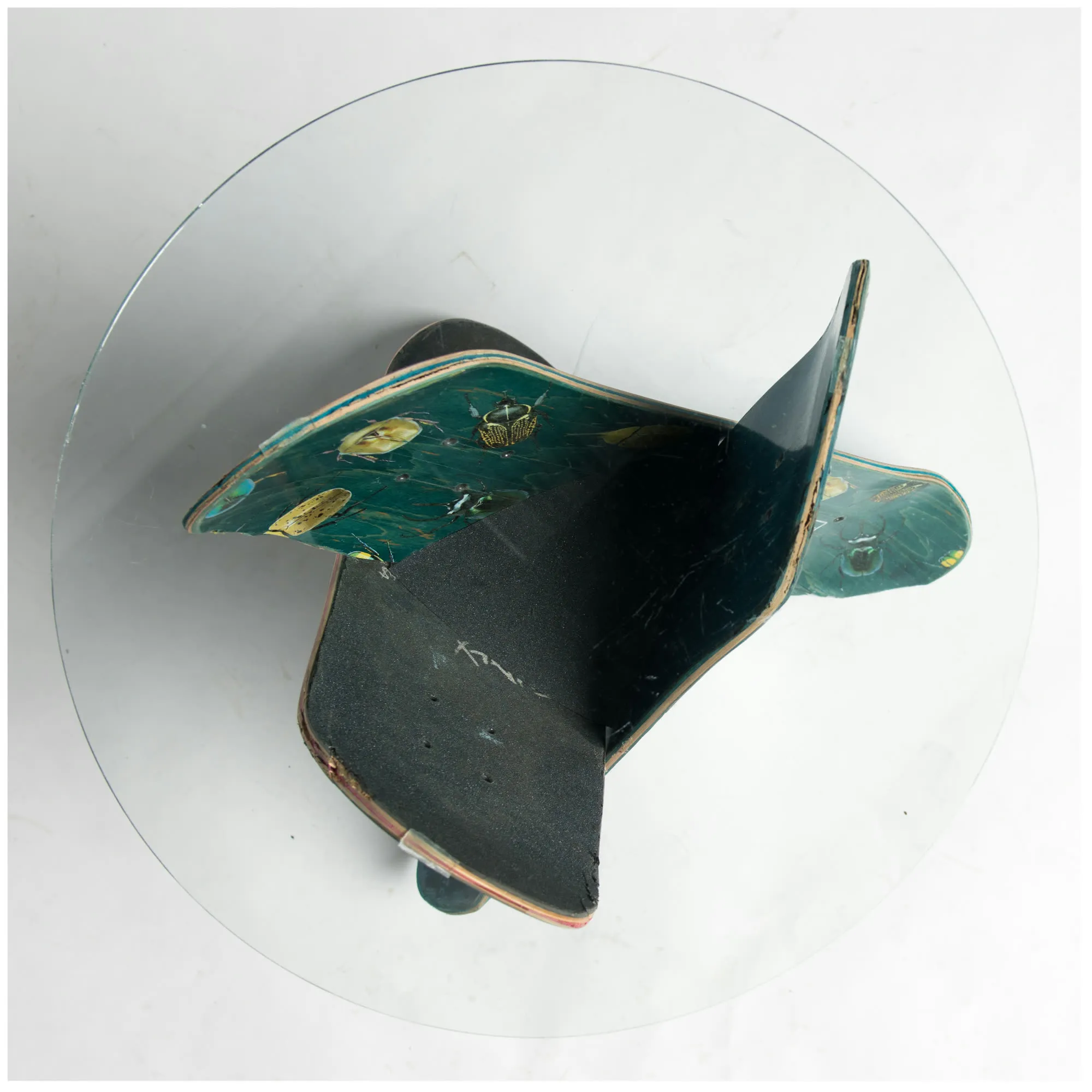 Skate table, upside detail